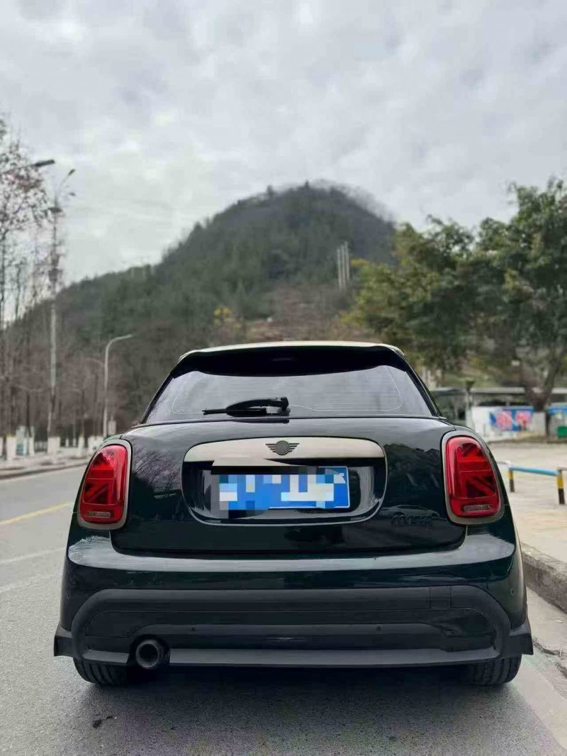 重庆22年宝马迷你7