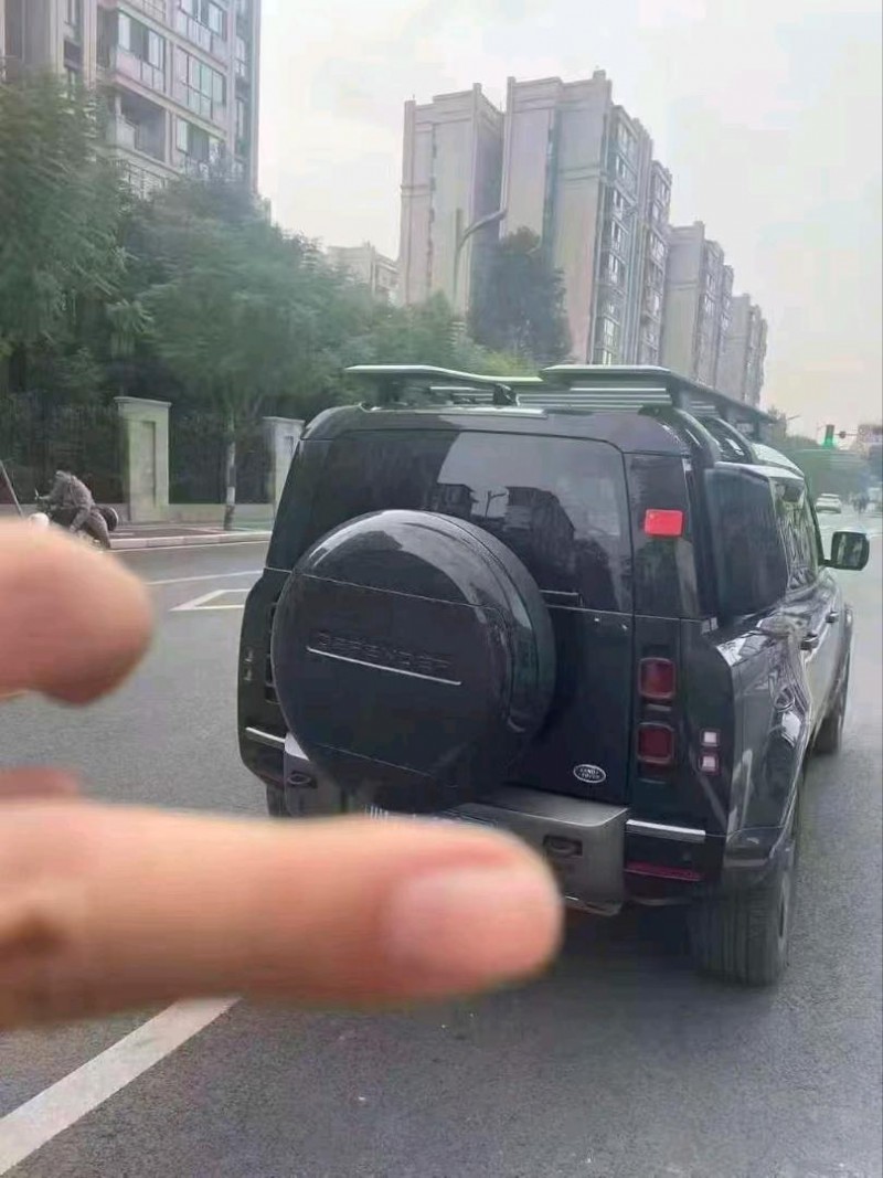 广州23年路虎卫士2