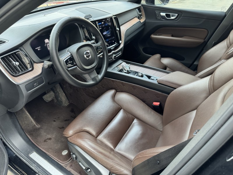 济宁22年沃尔沃XC607