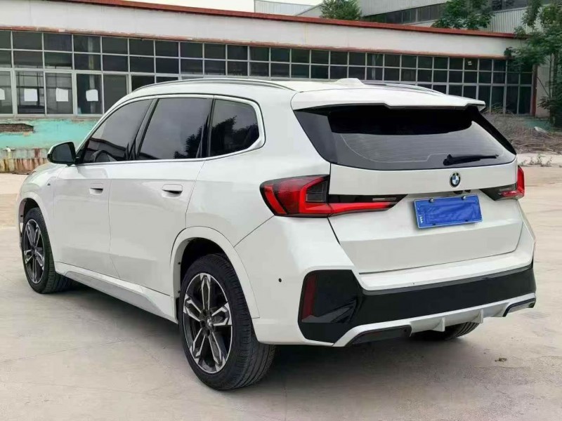 东营23年宝马X18