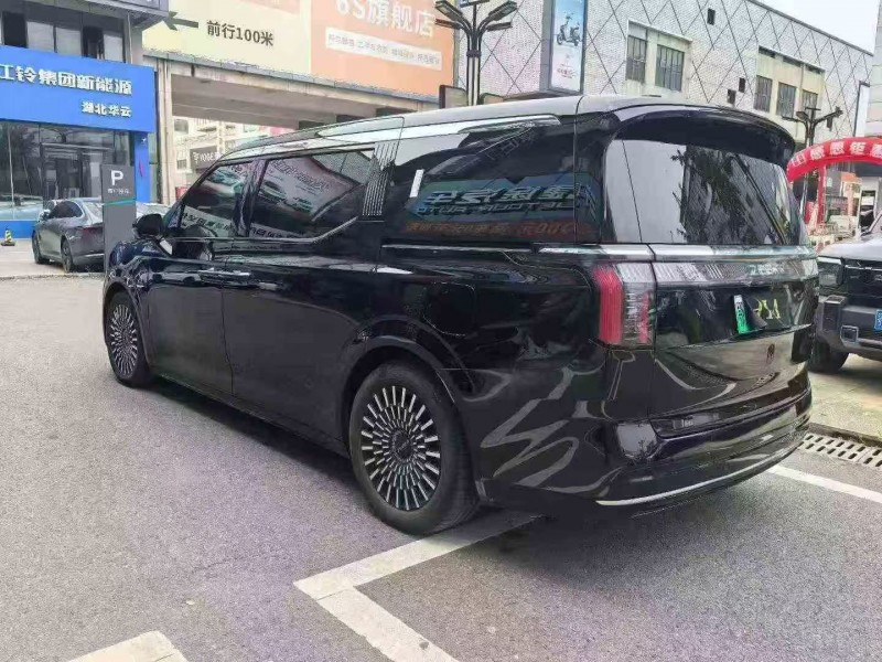荆门23年极氪汽车0097