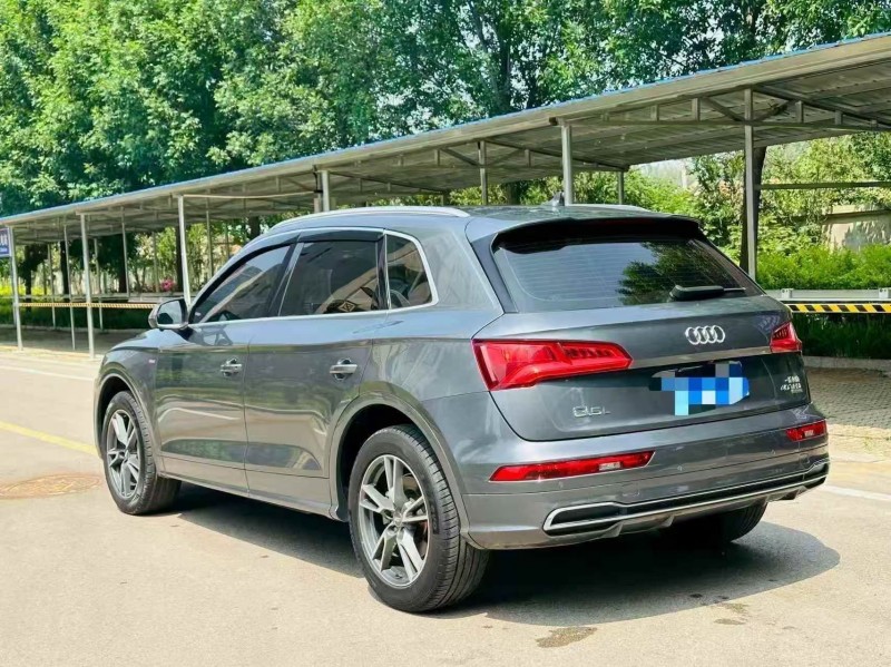 东营19年奥迪Q58
