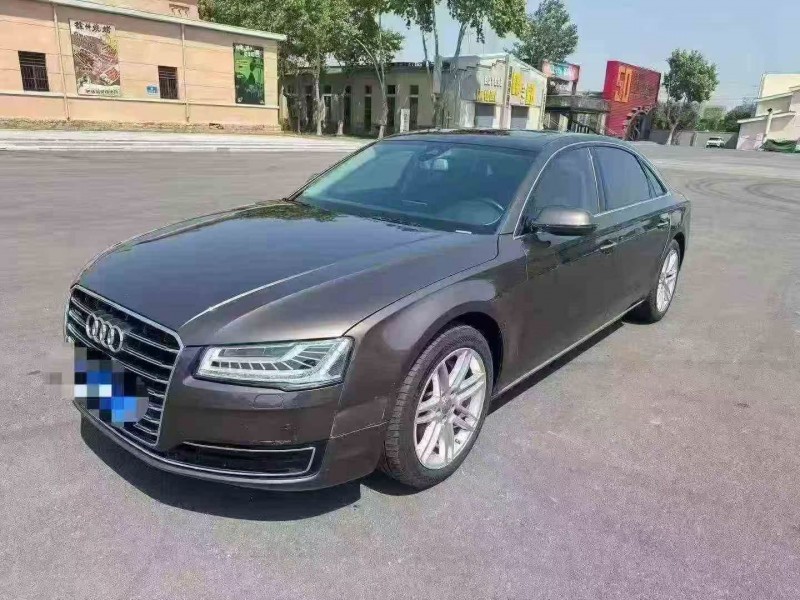 济宁18年奥迪A8L2