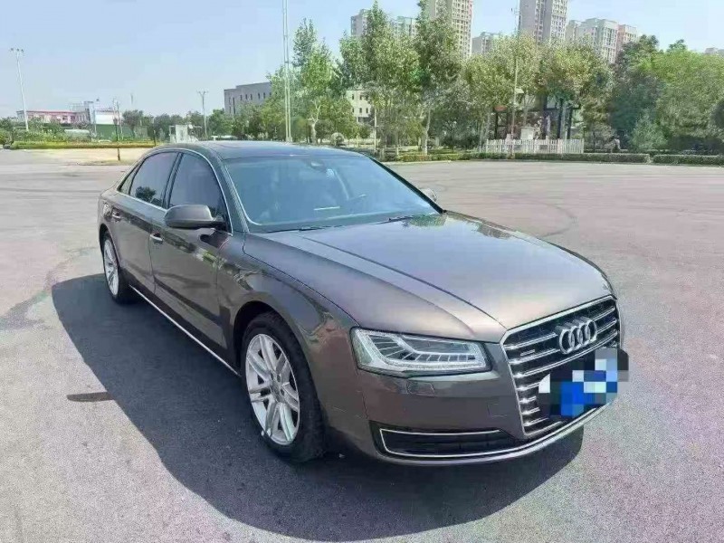 济宁18年奥迪A8L3