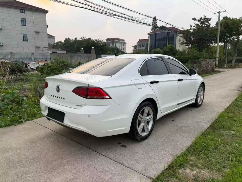 嘉兴17年大众凌渡7
