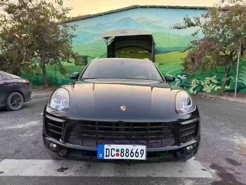 惠州15年保时捷Macan1