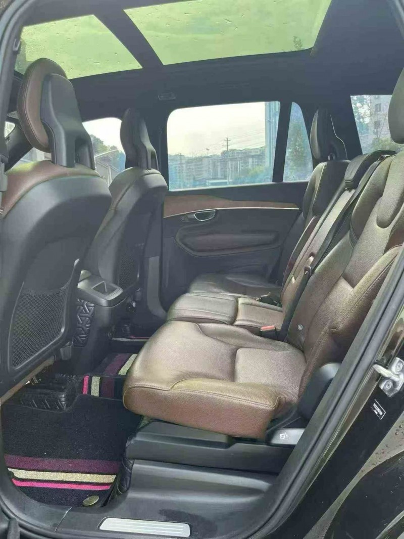 重庆20年沃尔沃XC904