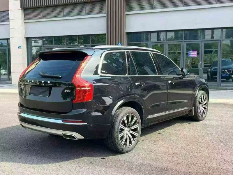 重庆20年沃尔沃XC908