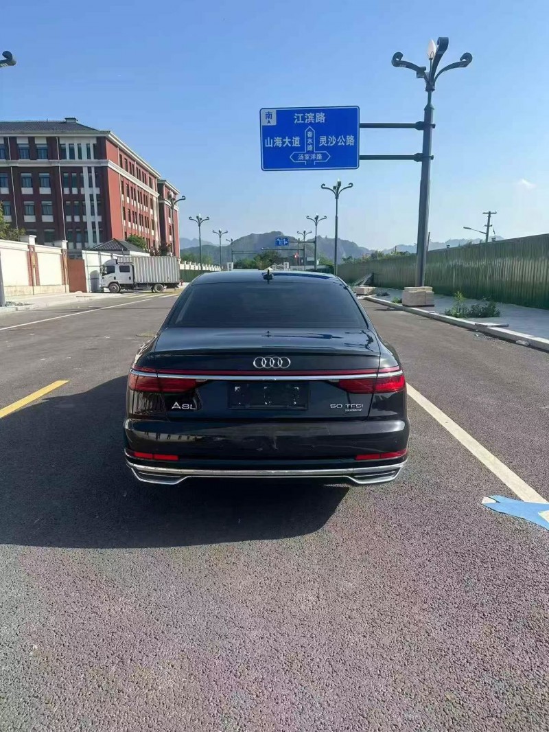湖州20年奥迪A8L9