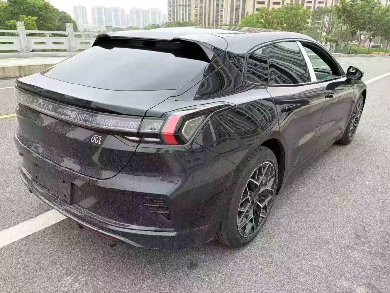 绍兴26年极氪汽车0018