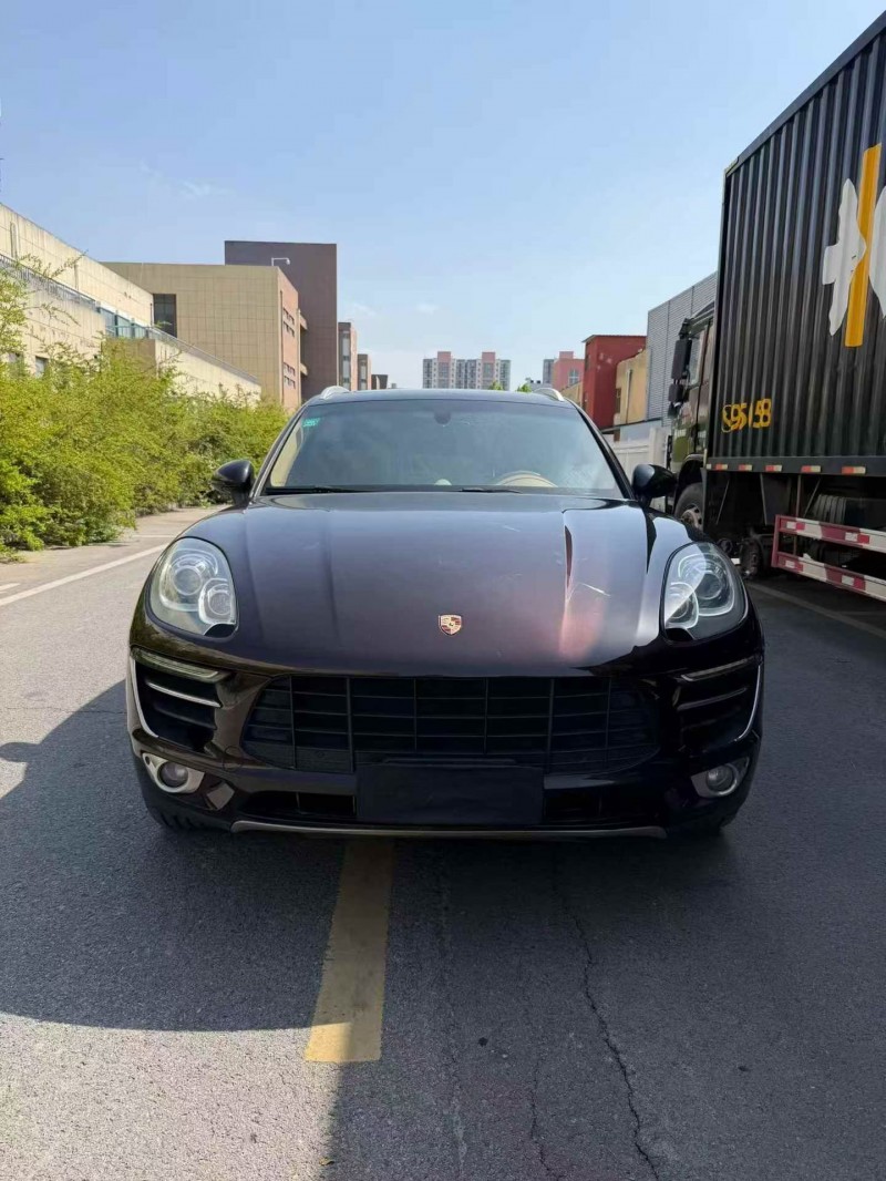 苏州15年保时捷Macan1