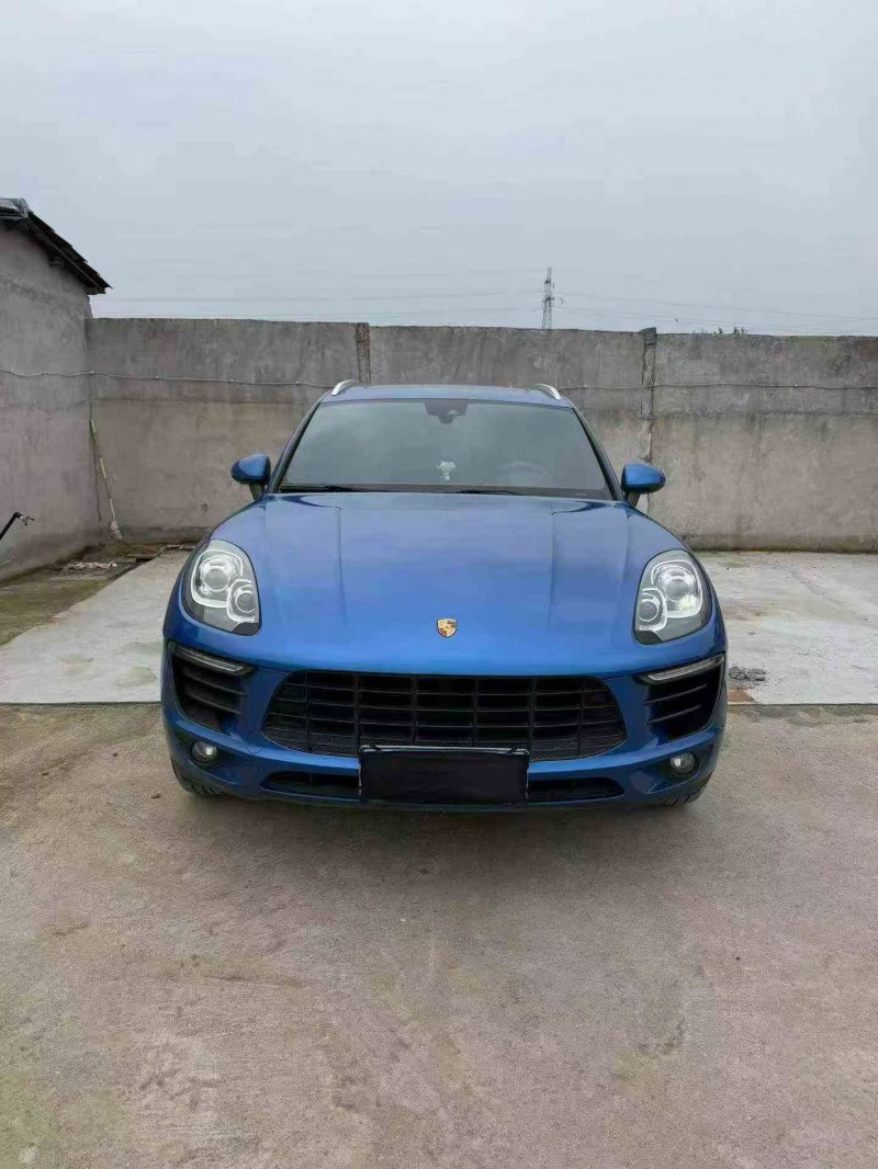 绍兴17年保时捷Macan1