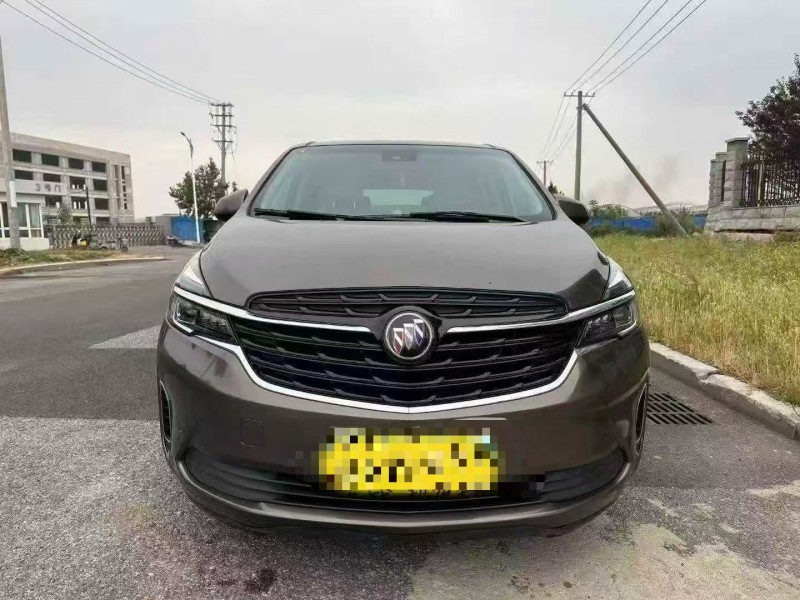 济宁21年别克GL81