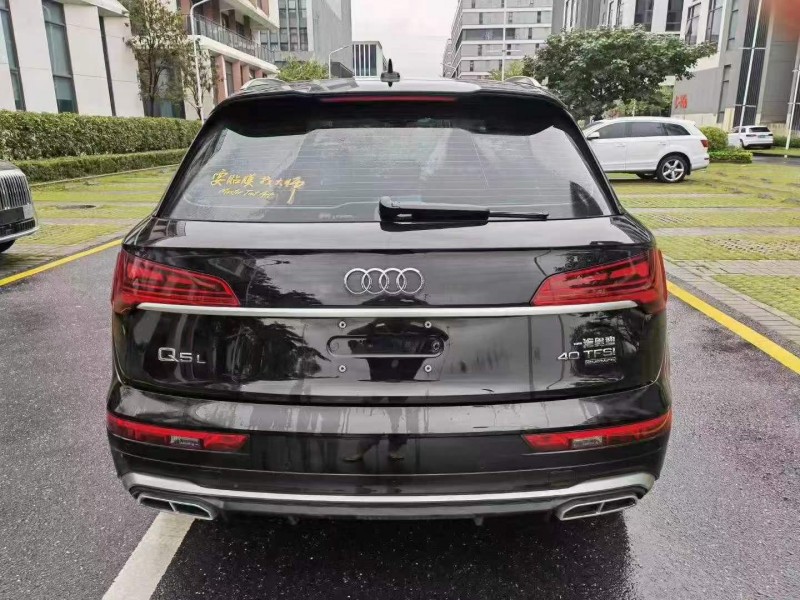 广州23年奥迪Q58