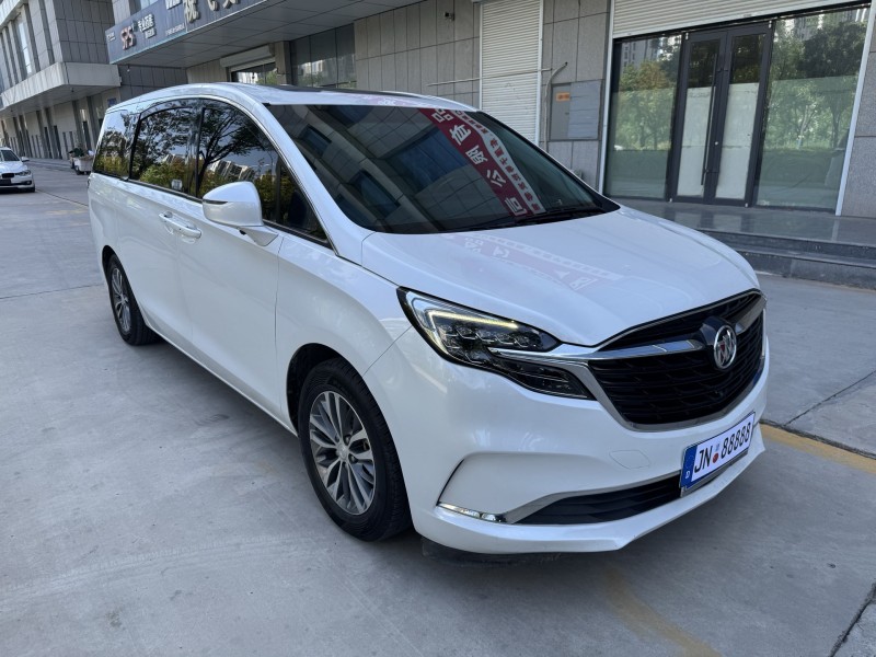 济宁21年别克GL82