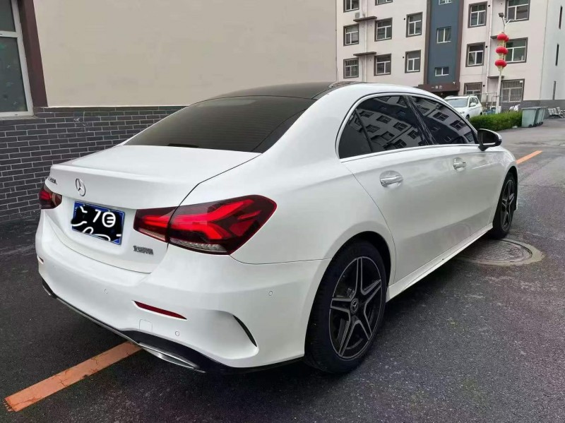 保定19年奔驰A8