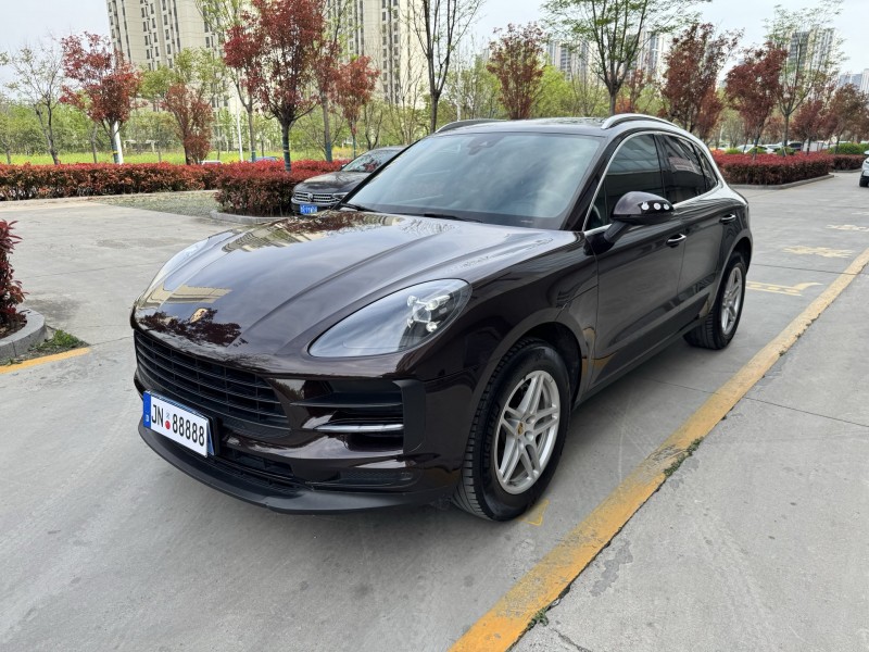 济宁20年保时捷Macan2
