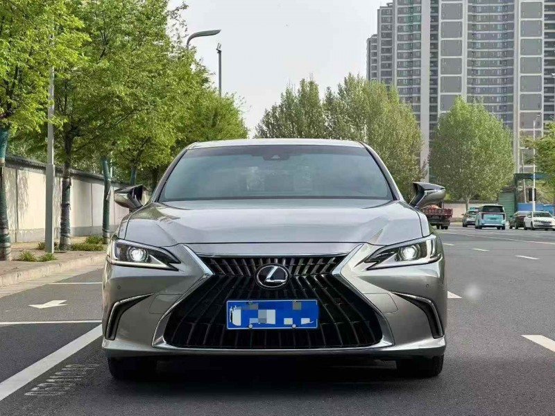 郑州23年雷克萨斯ES1