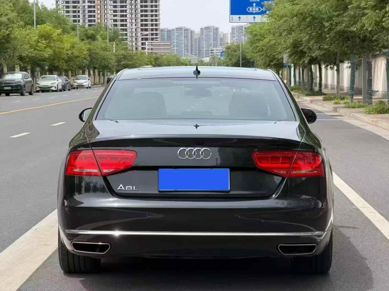 郑州11年奥迪A8L9