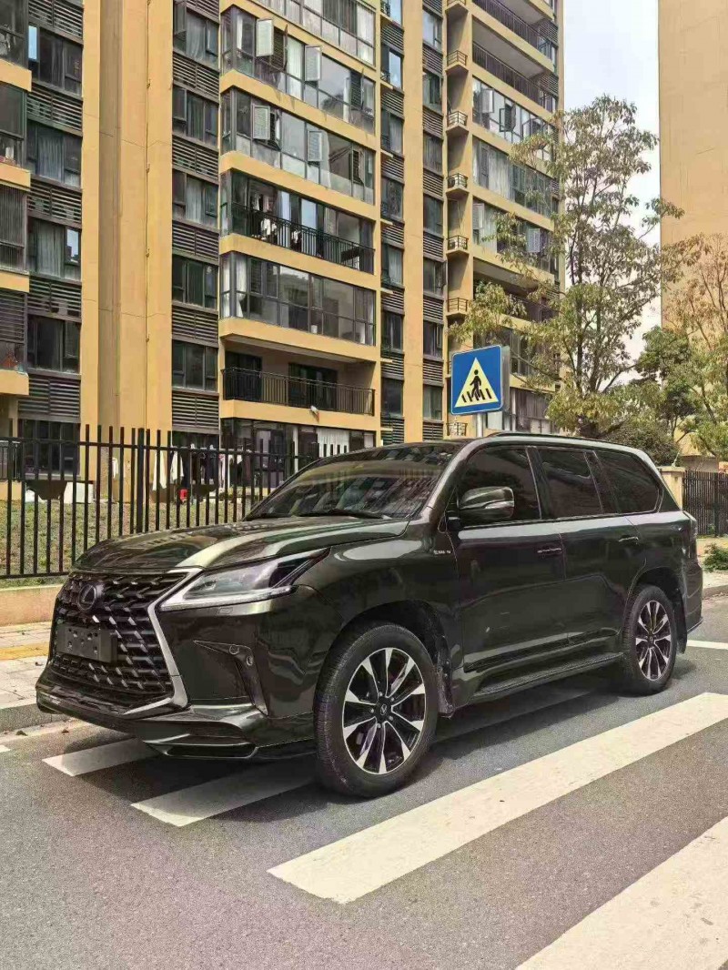 郑州20年雷克萨斯LX2