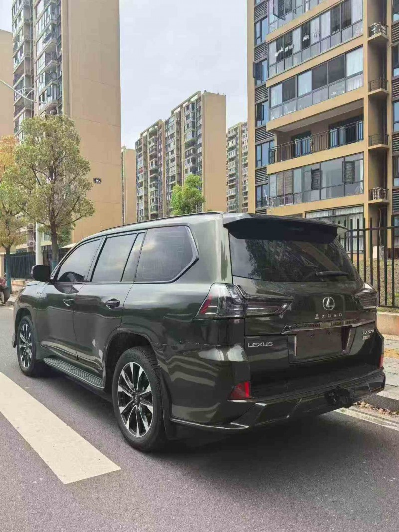 郑州20年雷克萨斯LX7