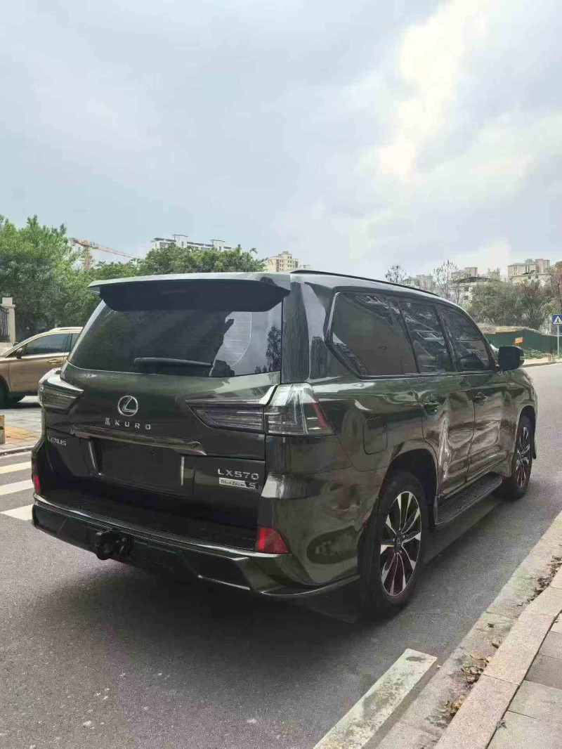 郑州20年雷克萨斯LX8
