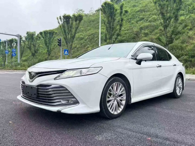 岳阳19年丰田凯美瑞3