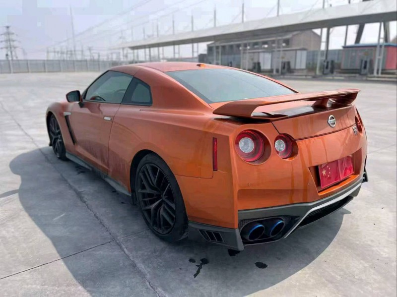 天津17年日产GT-R2