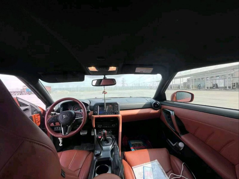 天津17年日产GT-R6
