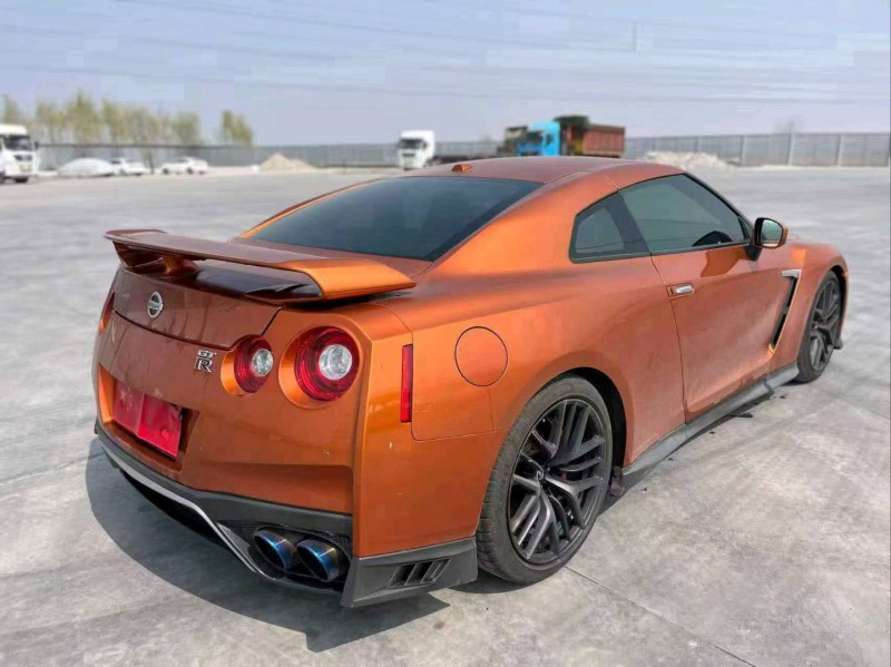 天津17年日产GT-R8