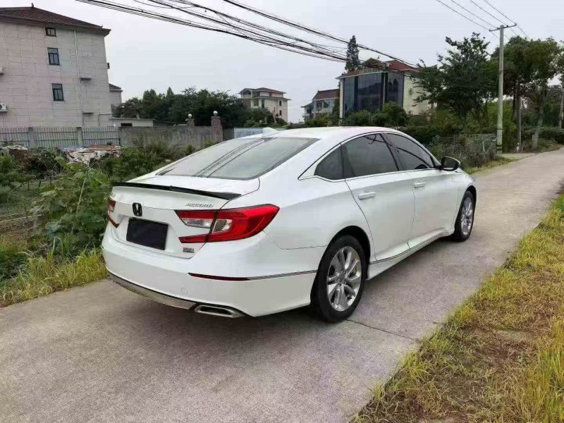 嘉兴21年本田雅阁9