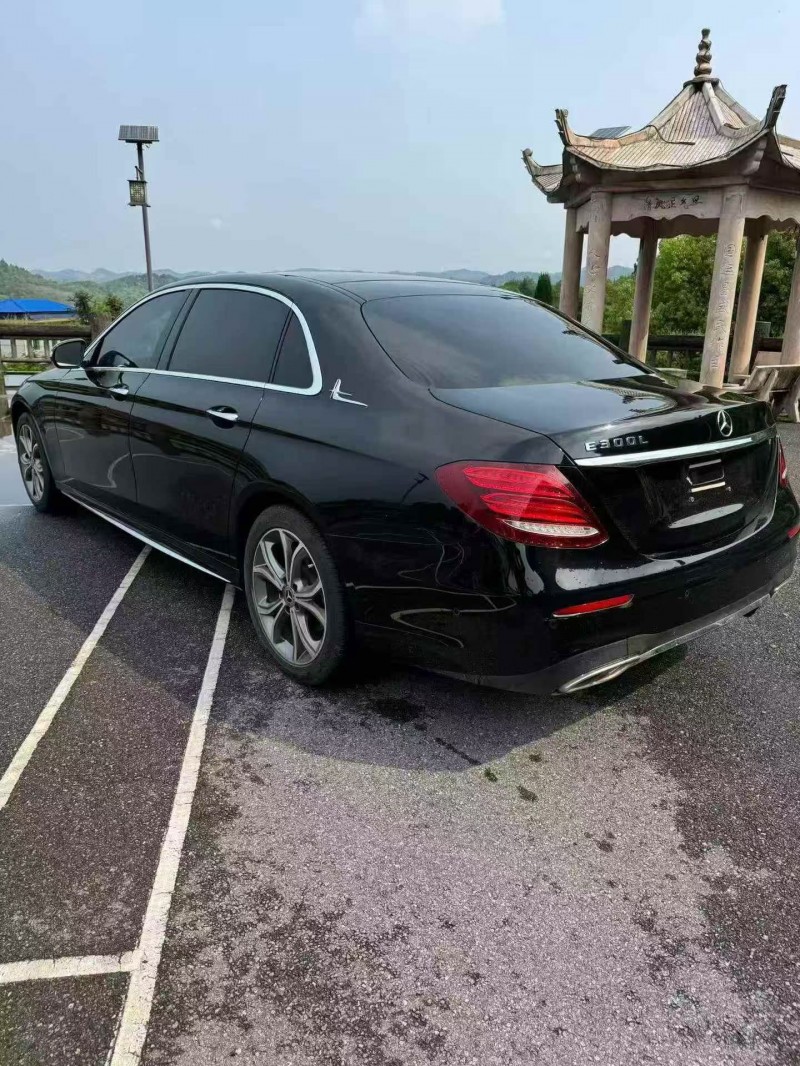 赣州20年奔驰E8