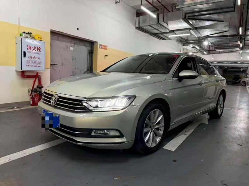 重庆19年大众迈腾4