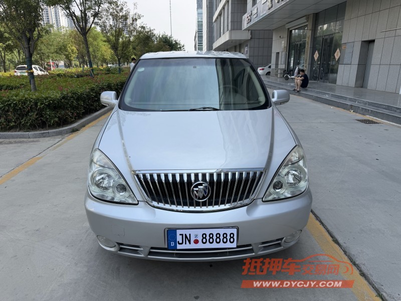济宁15年别克GL81
