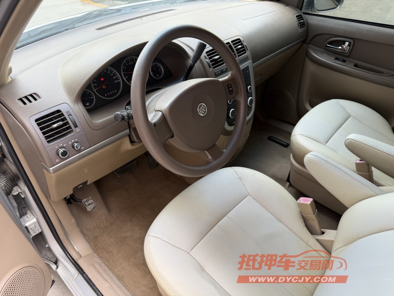 济宁15年别克GL86