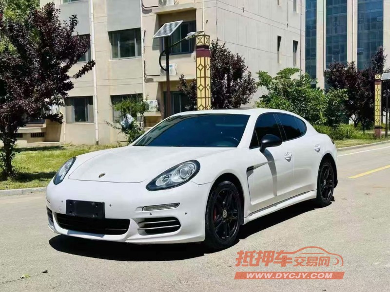 烟台12年保时捷帕拉梅拉2