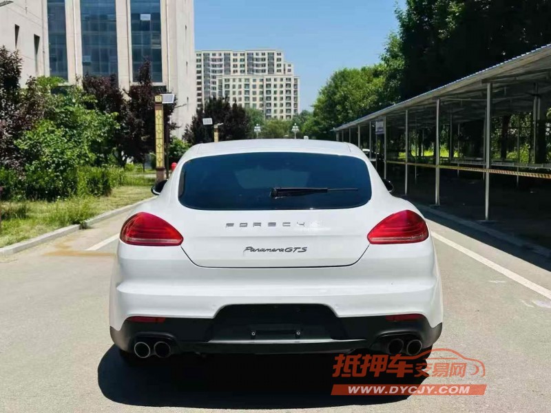 烟台12年保时捷帕拉梅拉8