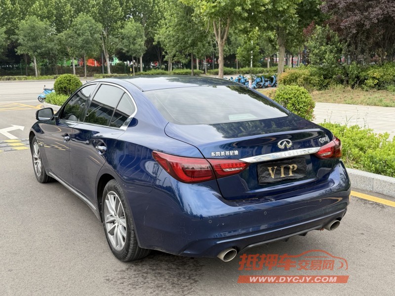 济宁20年英菲尼迪Q50L2