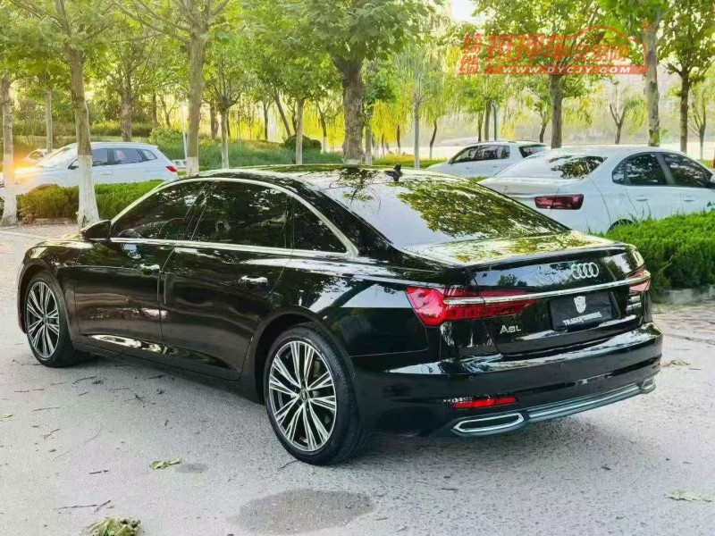 济宁22年奥迪A6L8