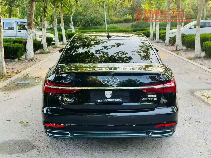 济宁22年奥迪A6L9