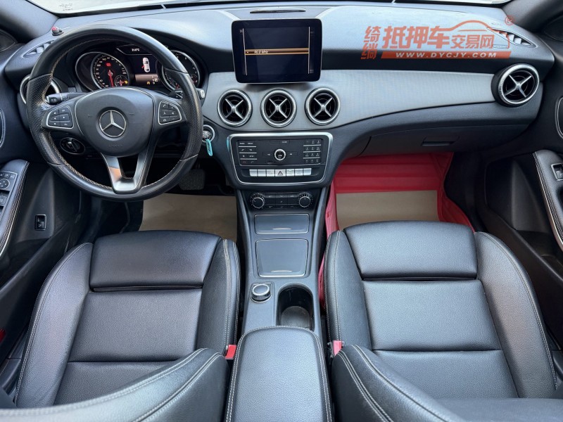 济宁18年奔驰CLA5