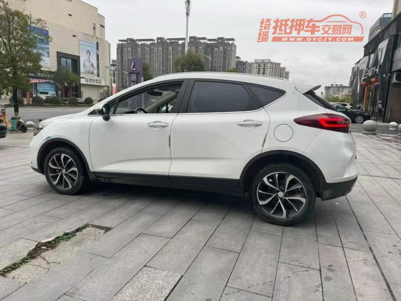 吉安21年吉利帝豪3