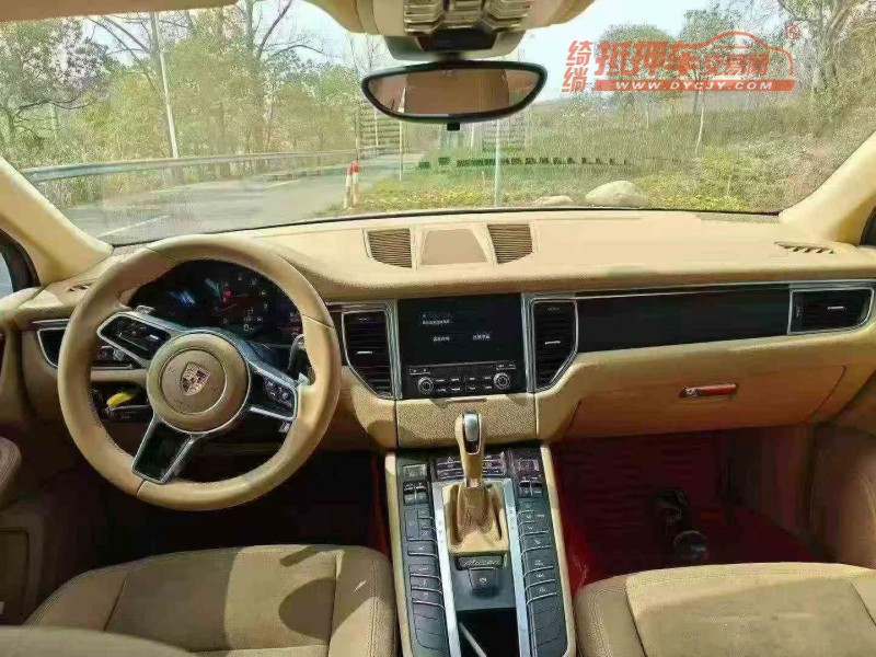 淮北16年保时捷Macan5