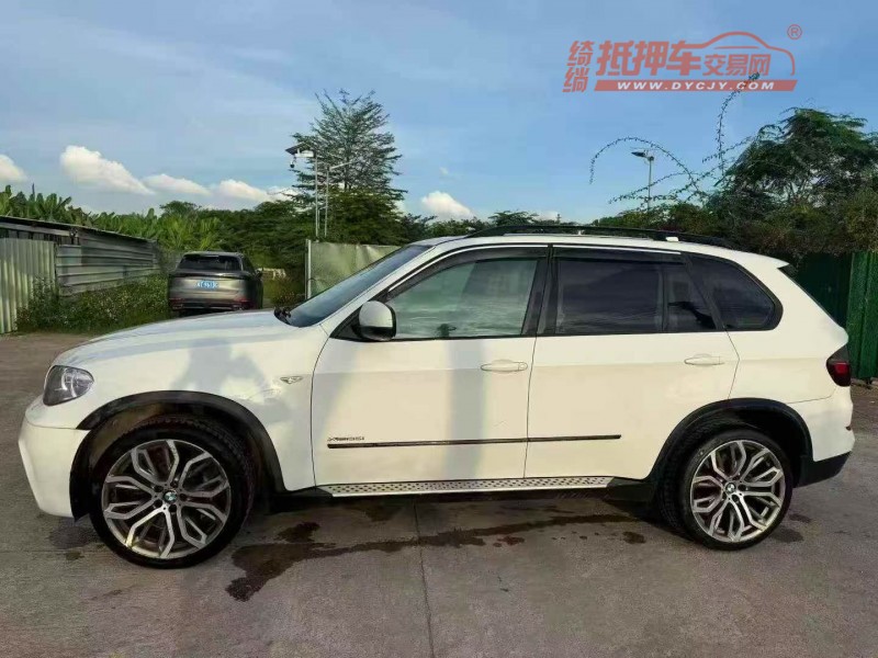 东营13年宝马X57