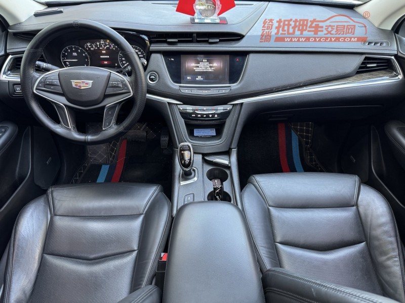 济宁17年凯迪拉克XT57