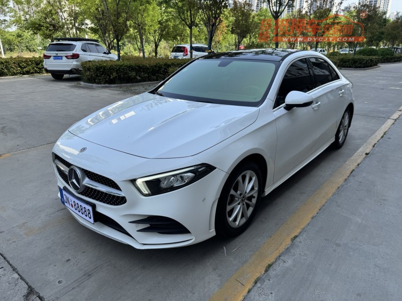 济宁21年奔驰A2