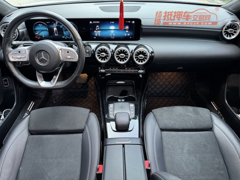 济宁21年奔驰A9