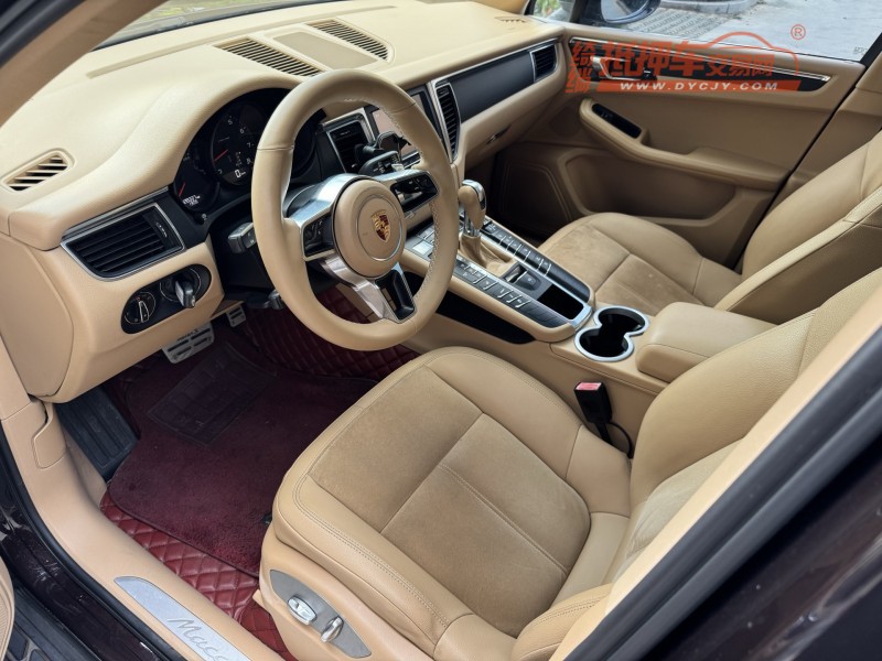 济宁15年保时捷Macan3