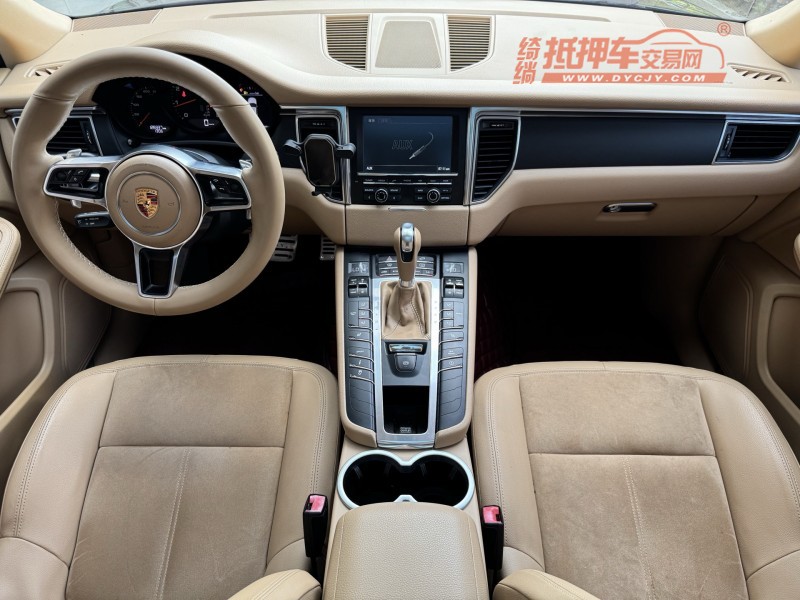 济宁15年保时捷Macan8