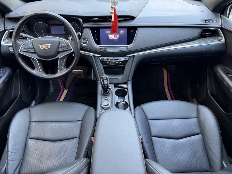 济宁22年凯迪拉克XT54